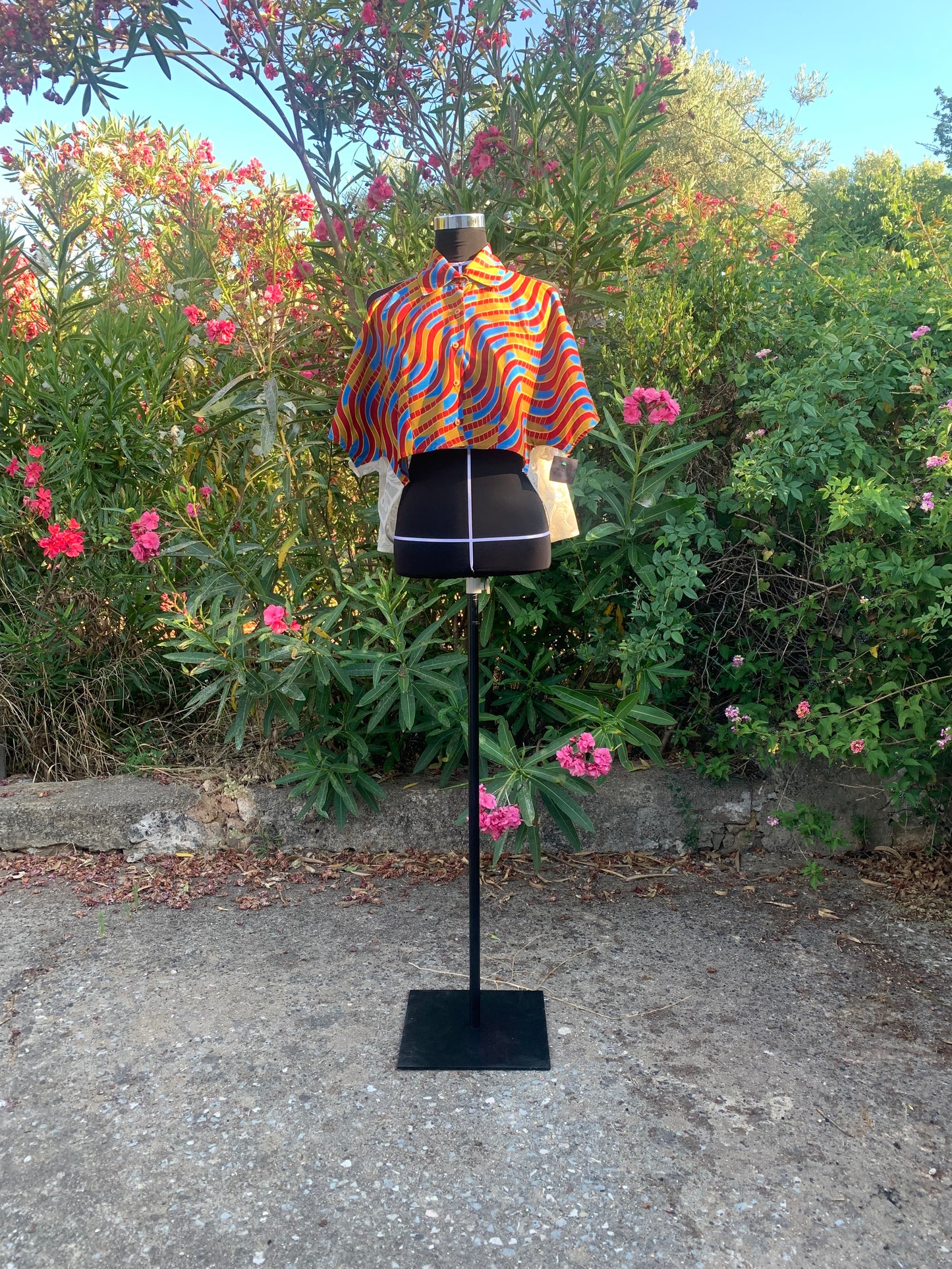 Blusa Crop de Ombros à Mostra